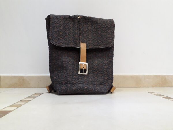 Mochila Jeans Bordada